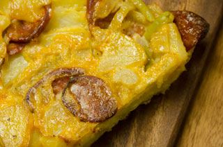 Hiszpańska tortilla z chorizo i papryką